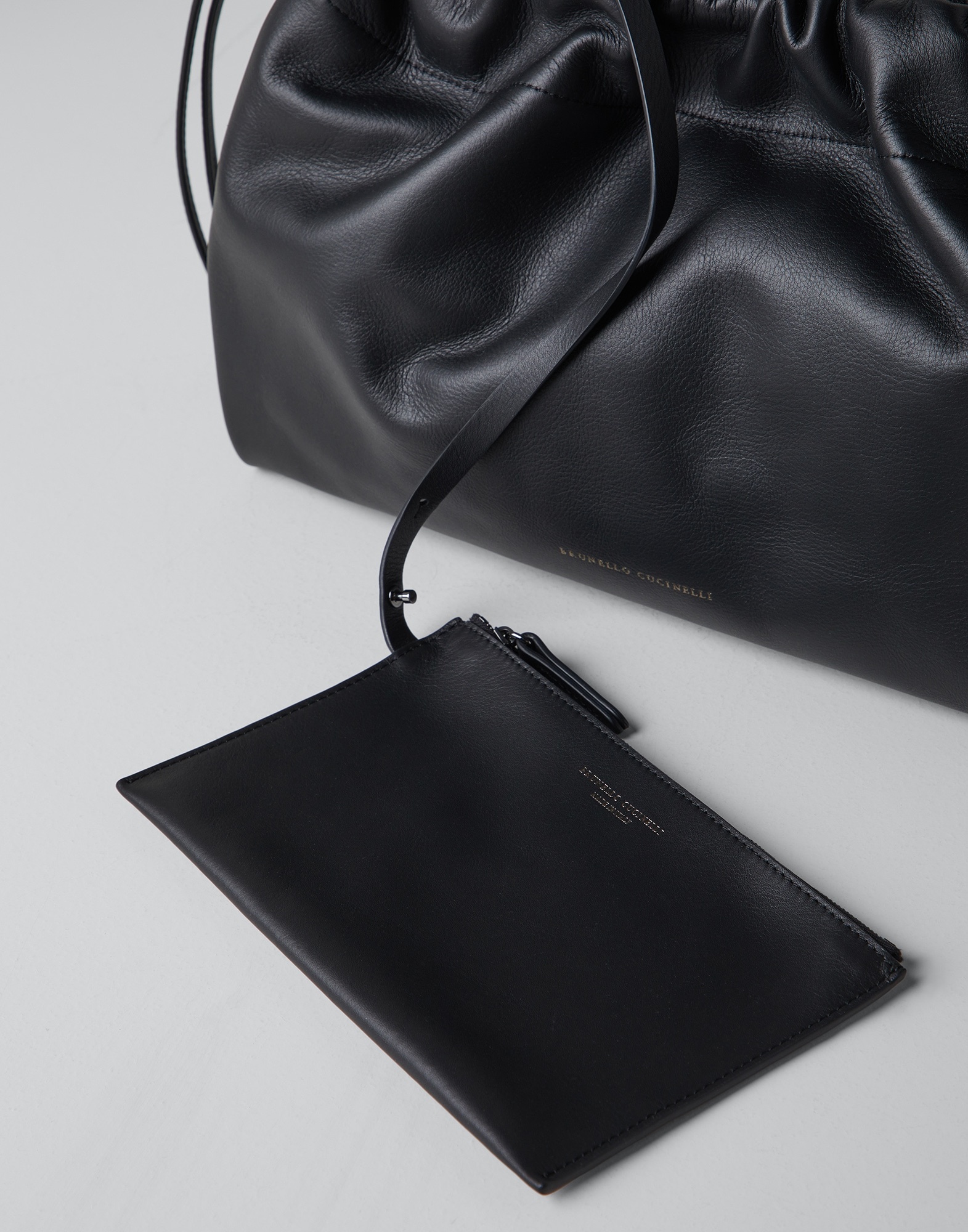 Matte calfskin shopper bag with shiny handles - 5