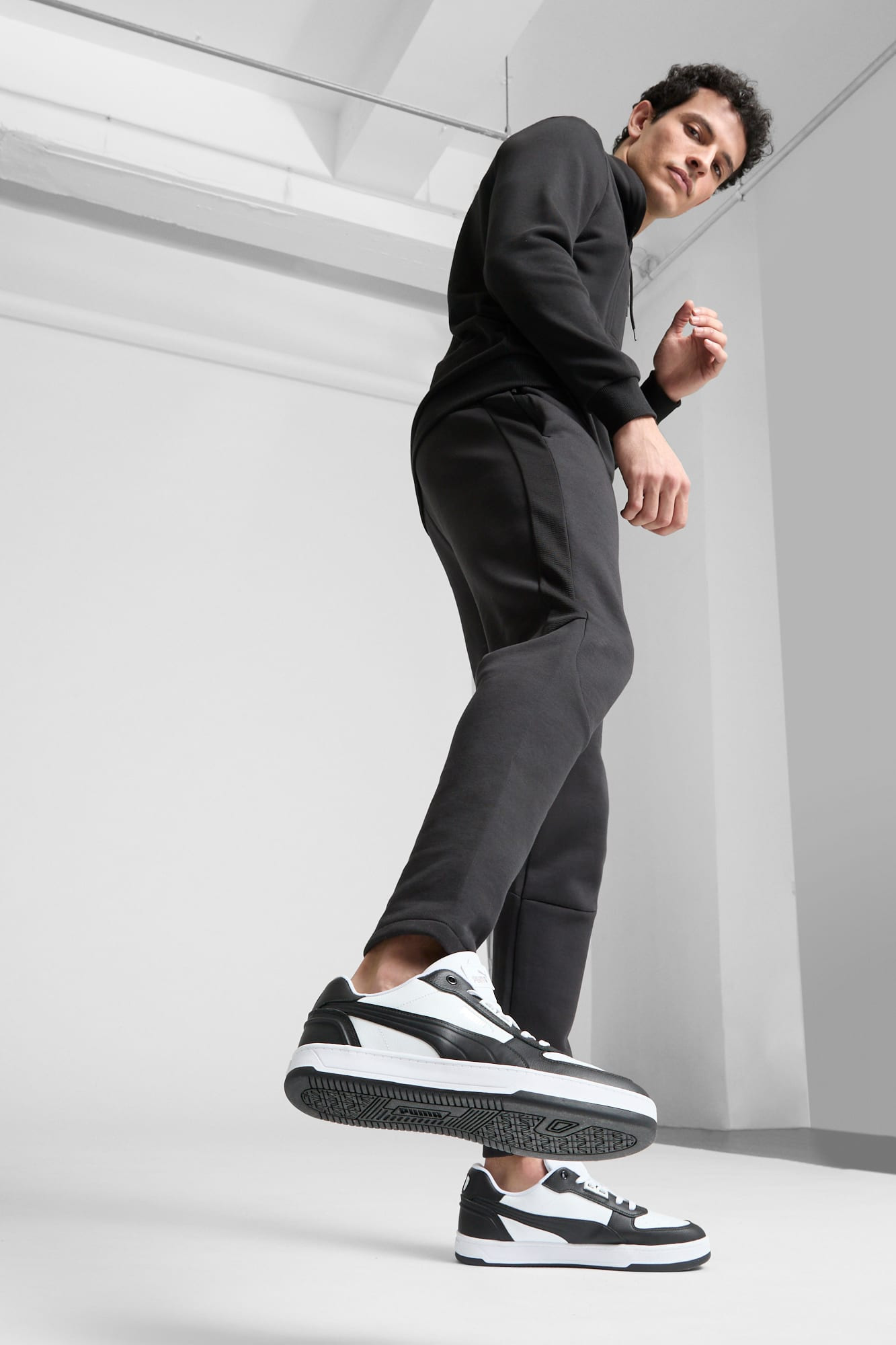 PUMA Caven 2.0 Lux Sneakers - 3