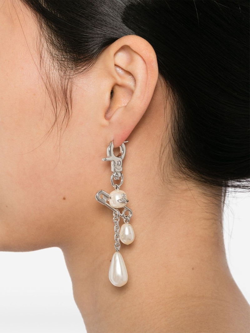 Vivienne Westwood Claude Long earrings outlook