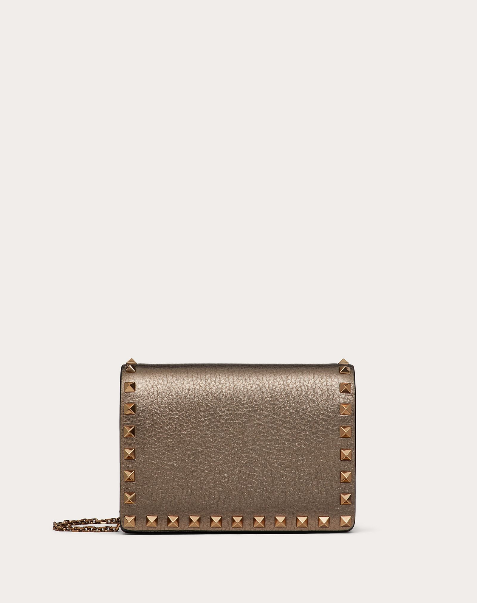 ROCKSTUD METALLIC GRAINY LEATHER CHAIN POUCH - 1