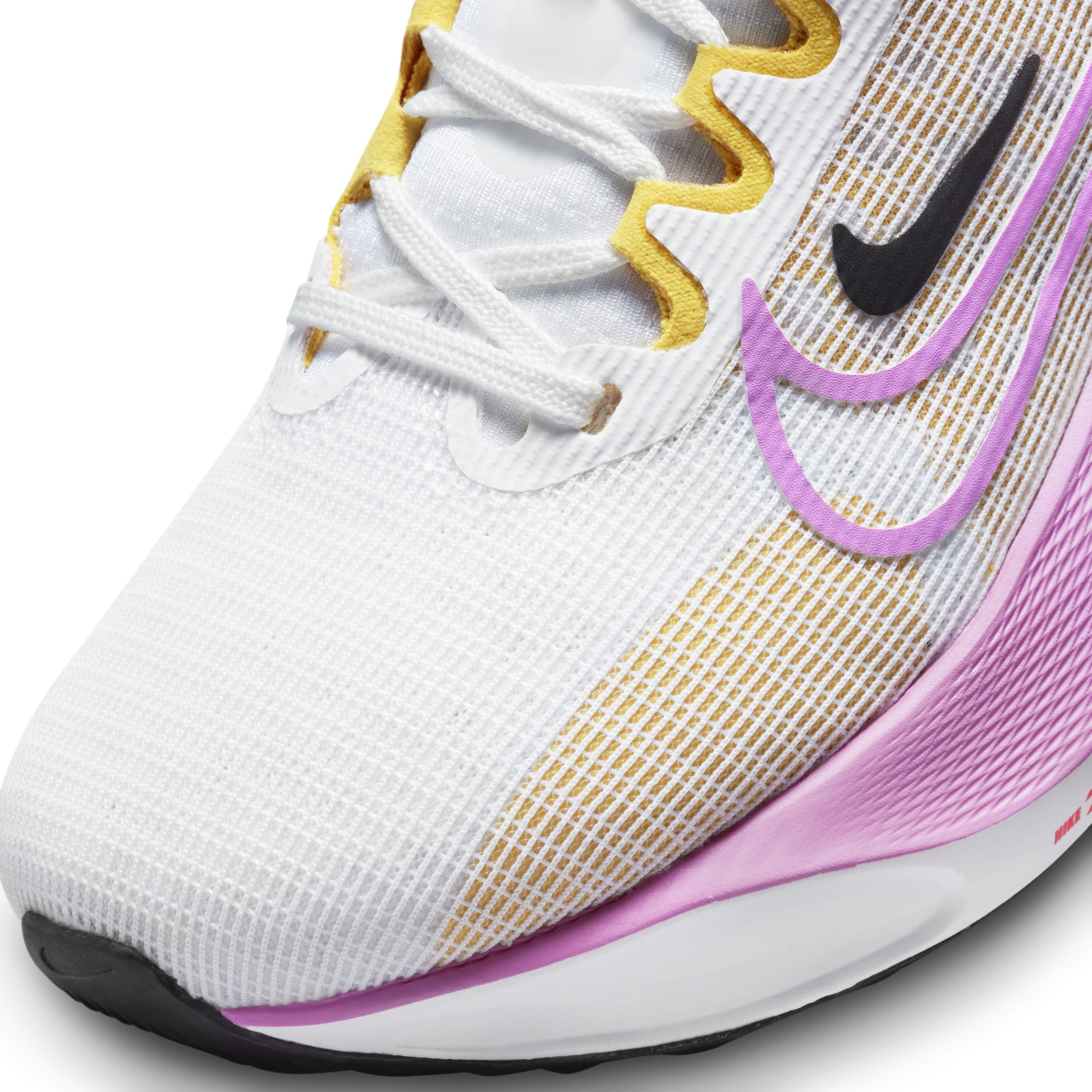 Nike Women's Zoom Fly 5 Road Running Shoes - 7