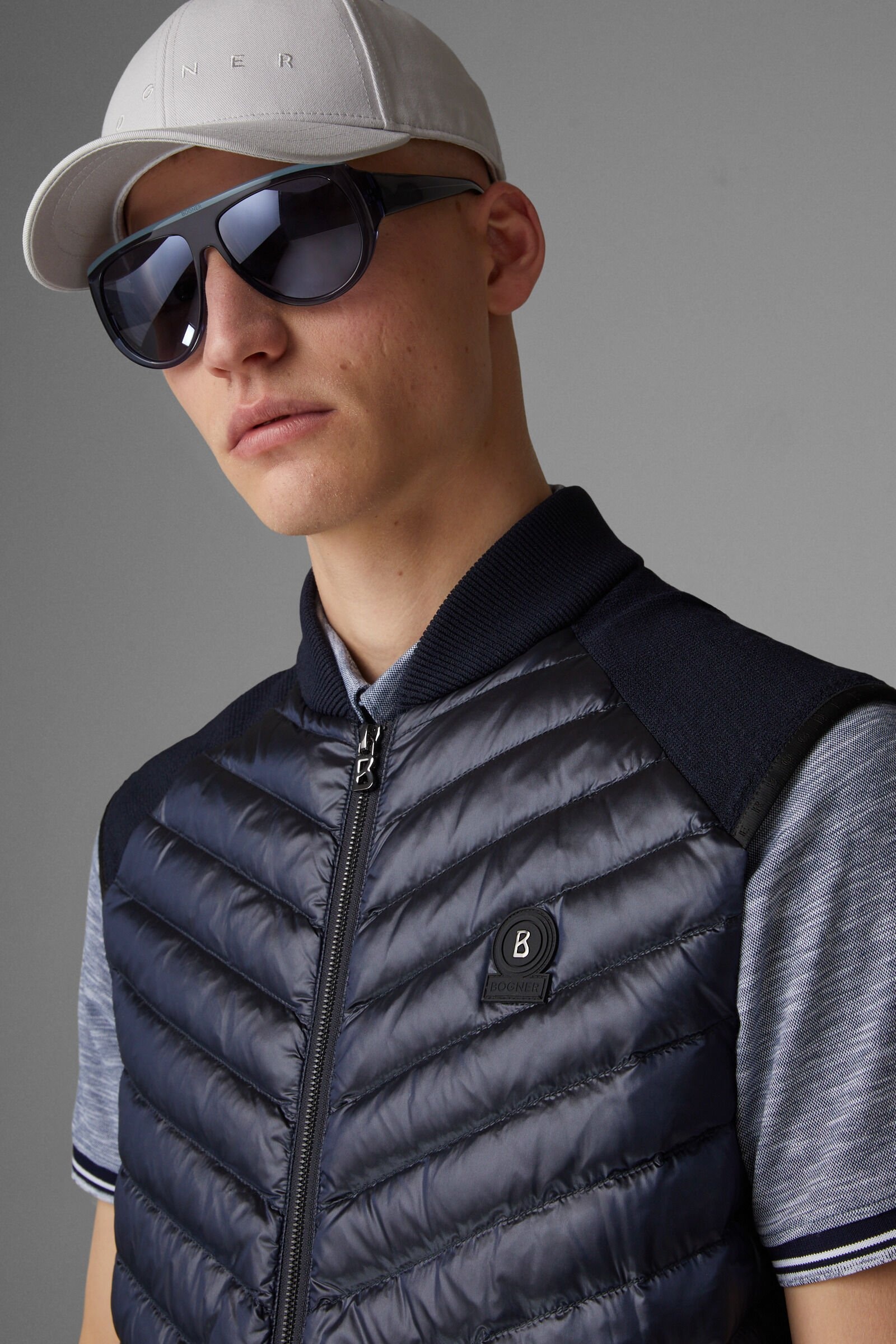 Lucio Hybrid knitted vest in Dark blue - 5