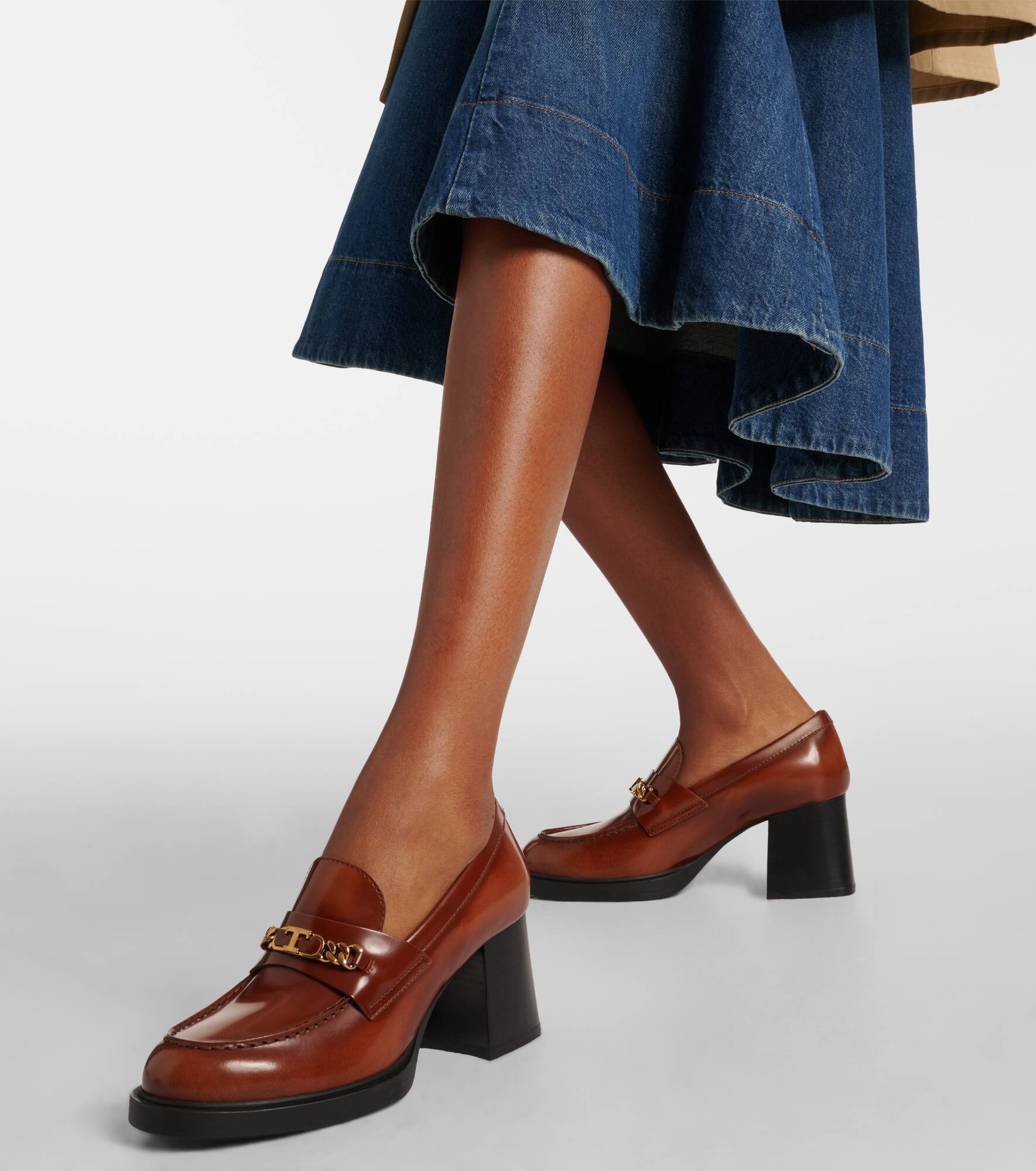 Patent leather loafer pumps - 4