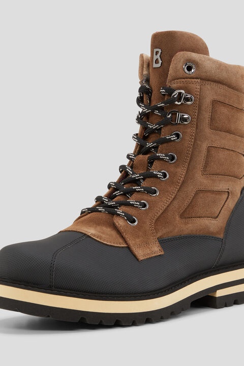 Courchevel Boots in Brown/Black - 4