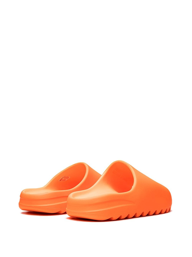 YEEZY "Enflame Orange" slides 3
