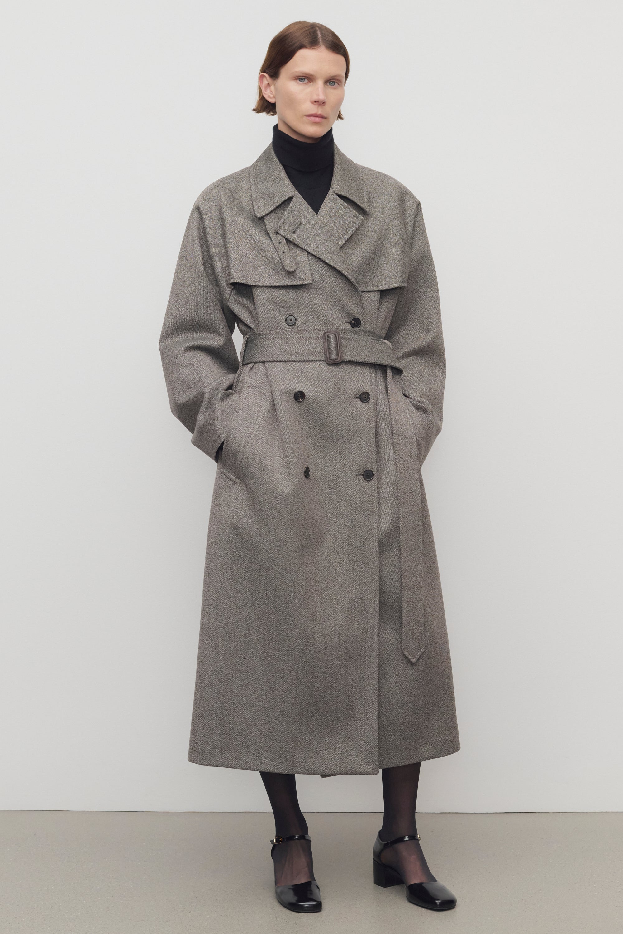 Rhydian Coat in Virgin Wool - 4