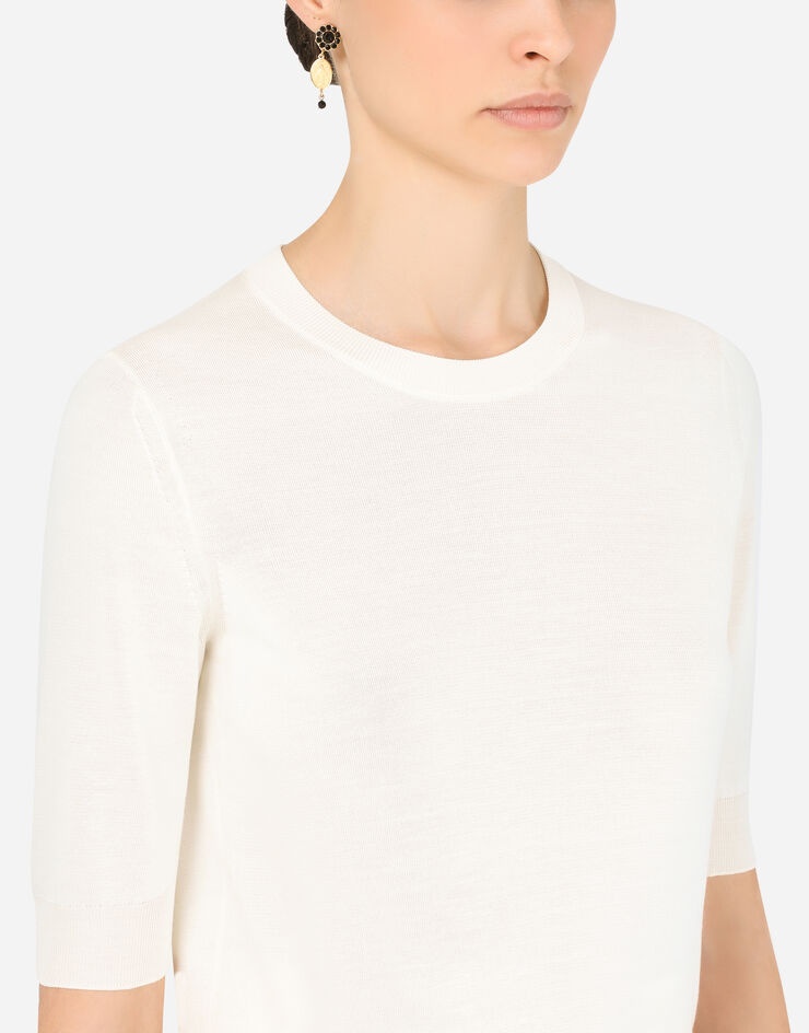 Short-sleeved round-neck silk top - 5