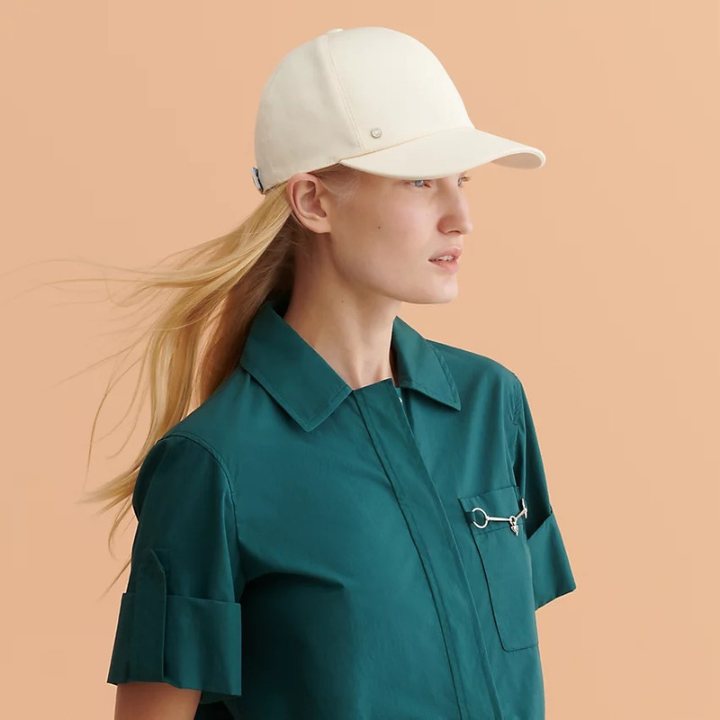 Hermès Tess cap outlook