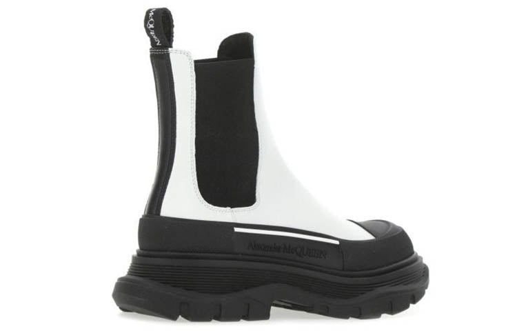 (WMNS) Alexander McQueen Tread Slick Boots 'White Black' 635714WHZ649403 - 4