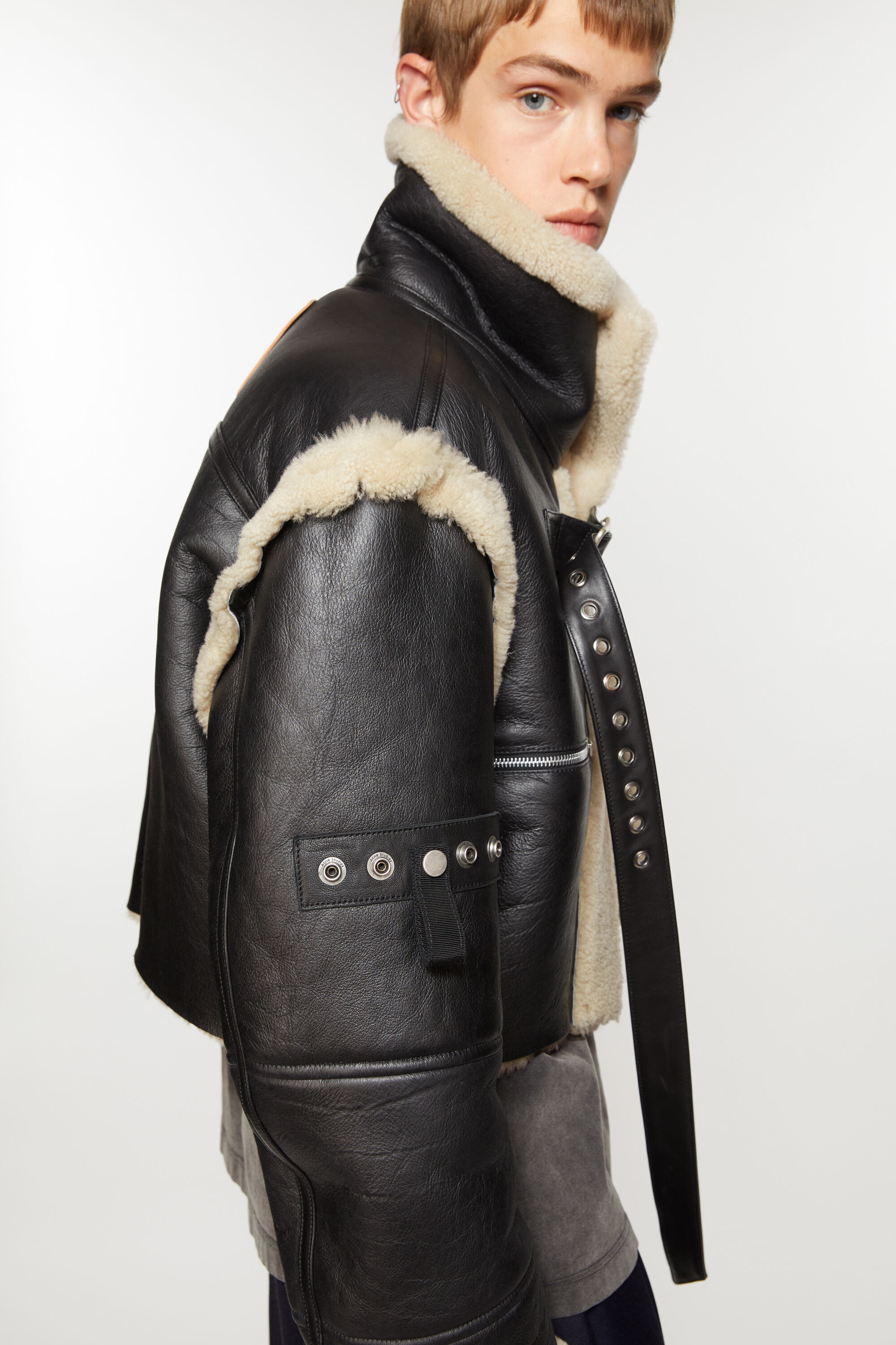 Shearling buckle jacket - Black - 6