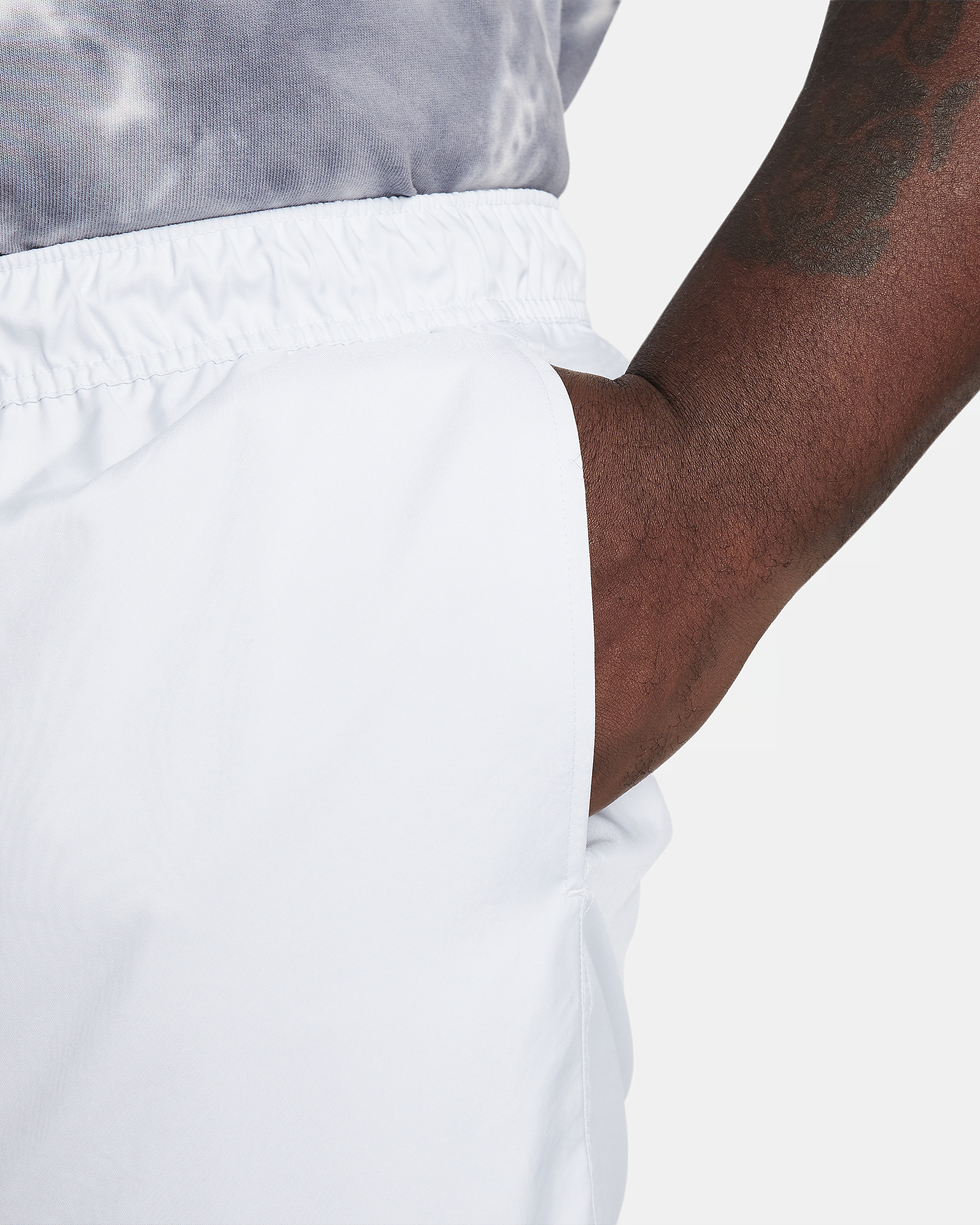 Nike Club Men's Woven Flow Shorts - 10