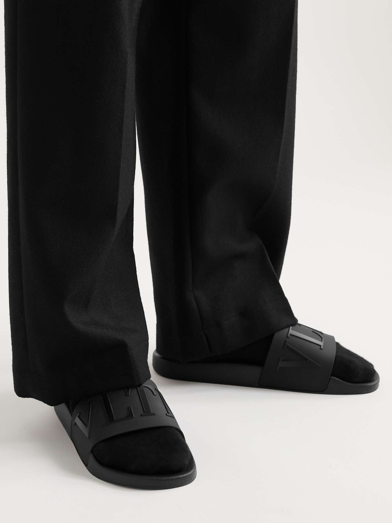 Valentino Garavani Logo-Embossed Rubber Slides - 3