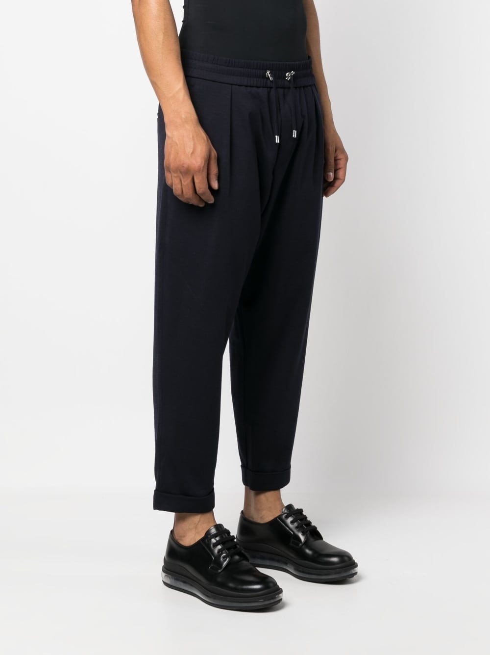 embossed-button drawstring-waist trousers - 3
