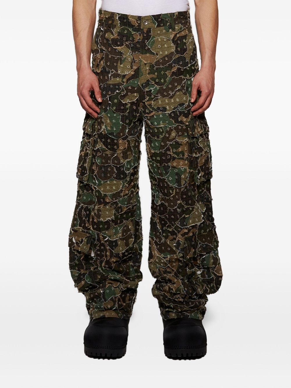 micro-distressed cargo pants - 3