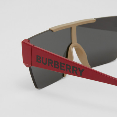 Burberry Logo Detail Rectangular Sunglasses outlook