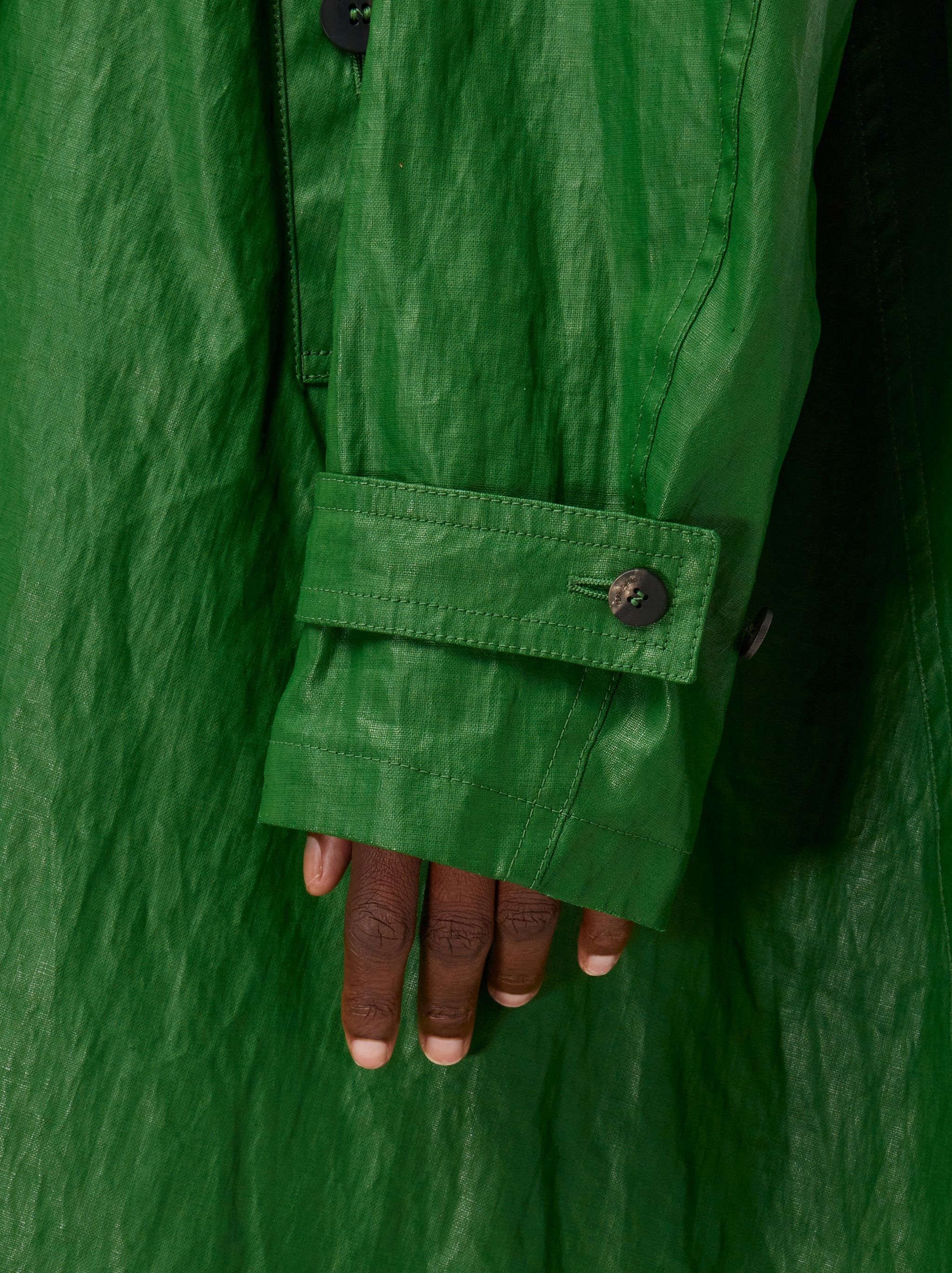 Asymmetric voluminous trench - 5
