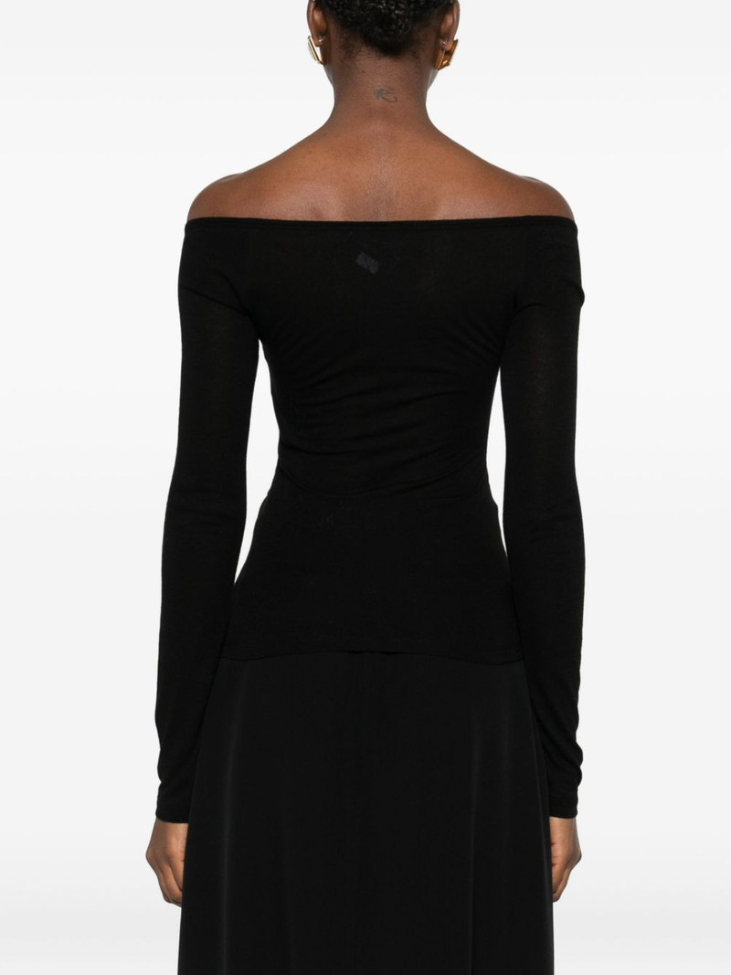 V-neck long sleeve T-shirt 4
