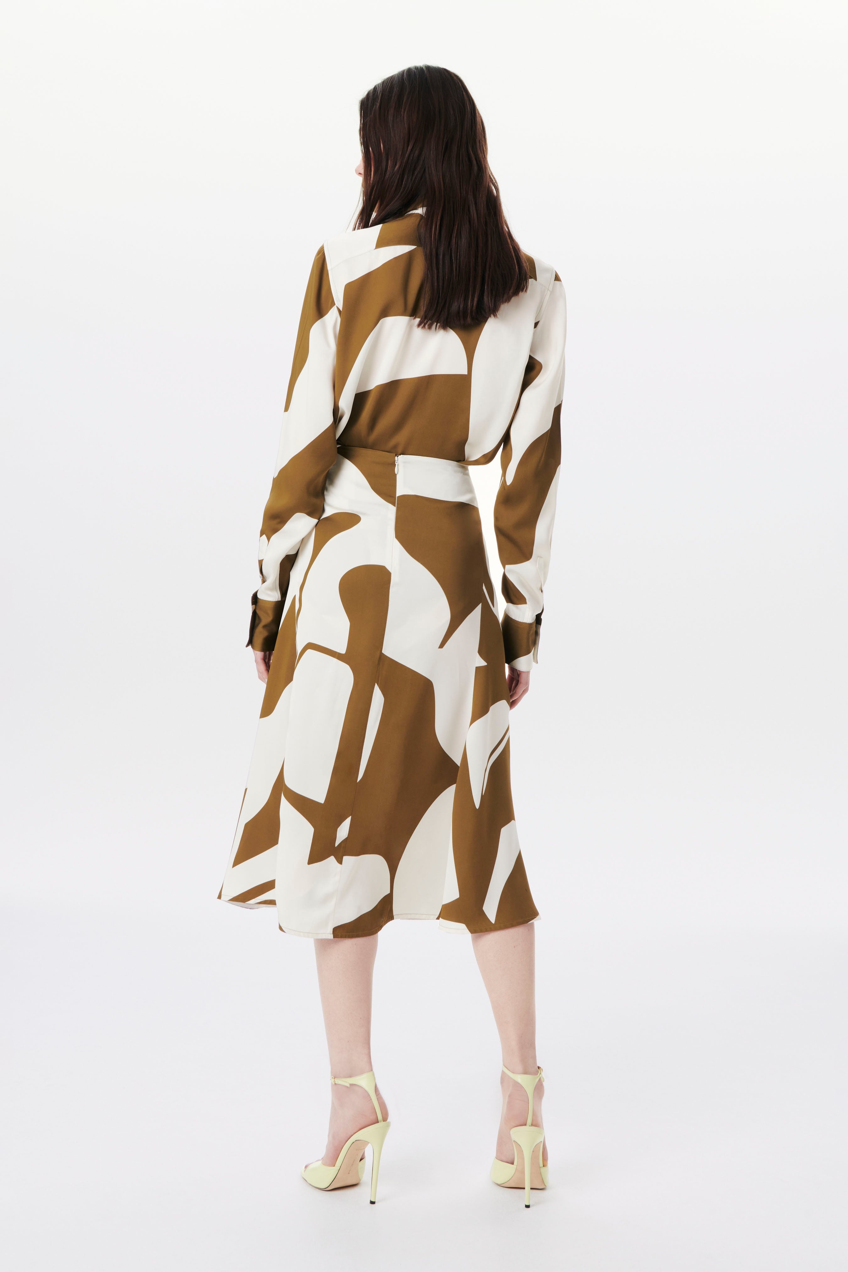 Pointed Collar Shirt in Khaki-Cream - 5