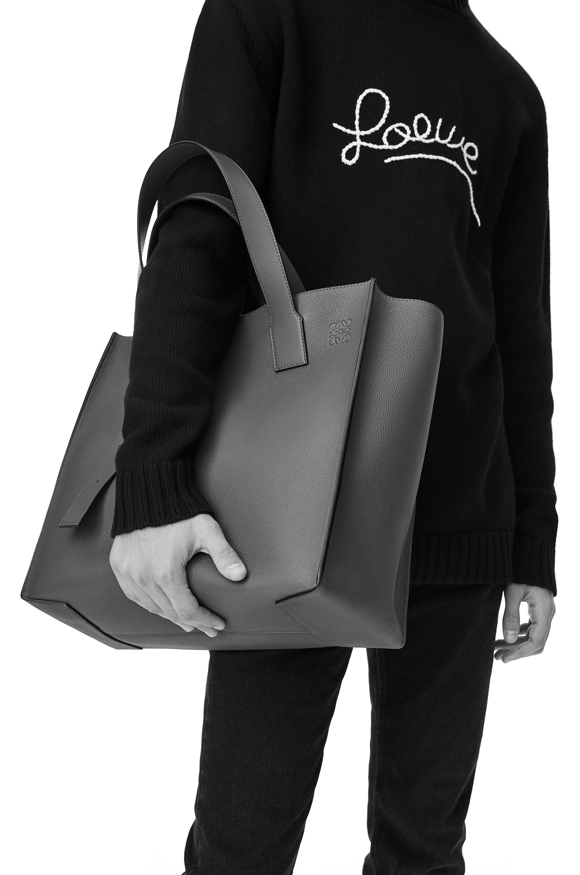 Buckle tote bag in soft grained calfskin - 5