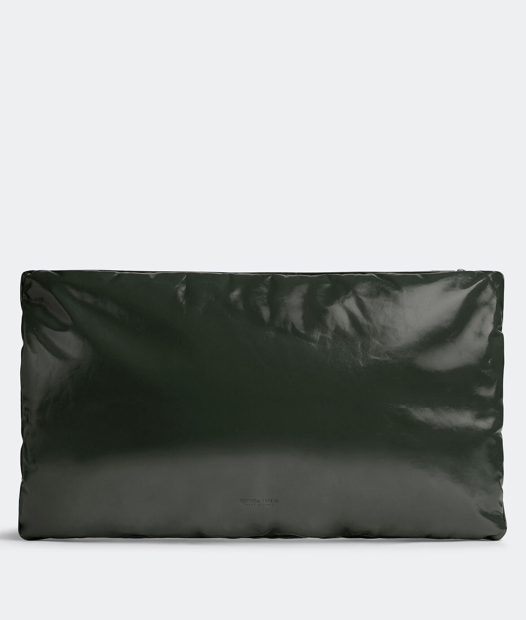 Bottega Veneta large pillow pouch | bottegaveneta | REVERSIBLE