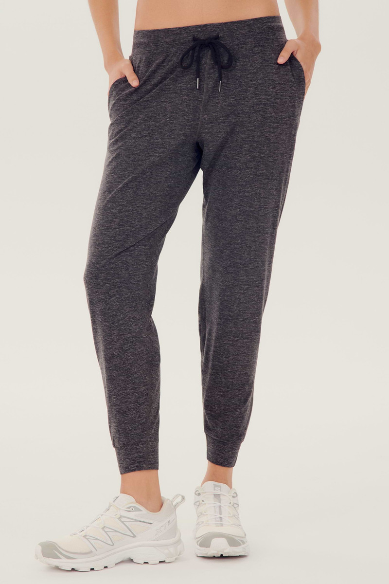 Classic Airweight Jogger 3