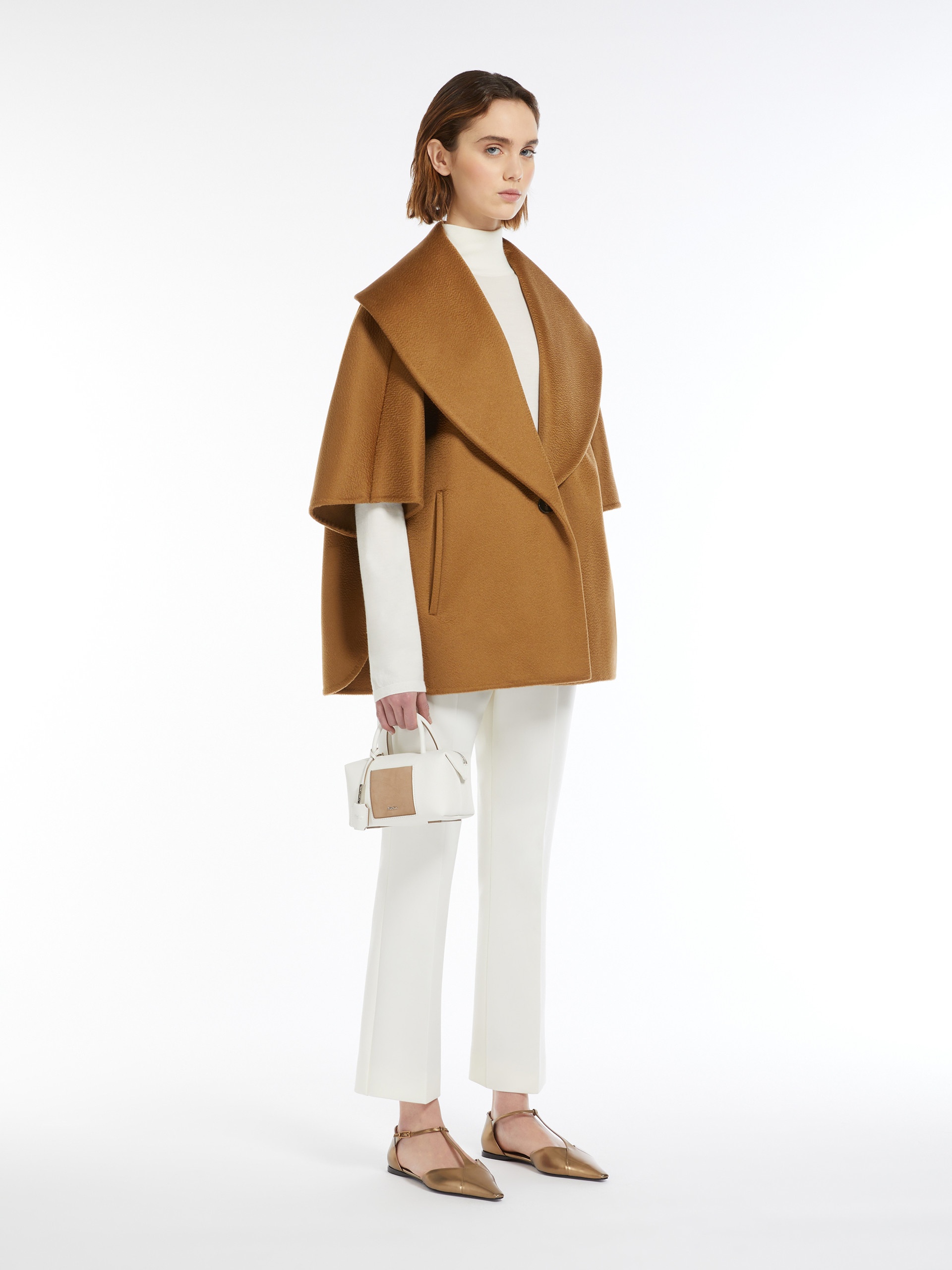 【送料&関税込】Max Mara White Cashmere Placido Cape Cashmere mouflon cape, white | 