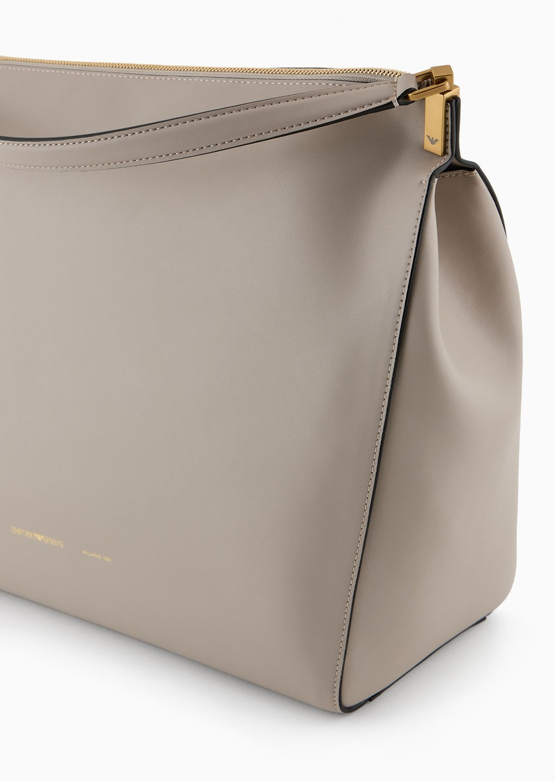 Large handbag in smooth leather 5