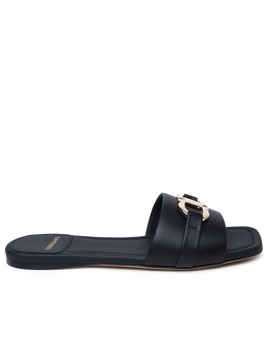 FERRAGAMO SALVATORE FERRAGAMO BLACK LEATHER SLIPPERS