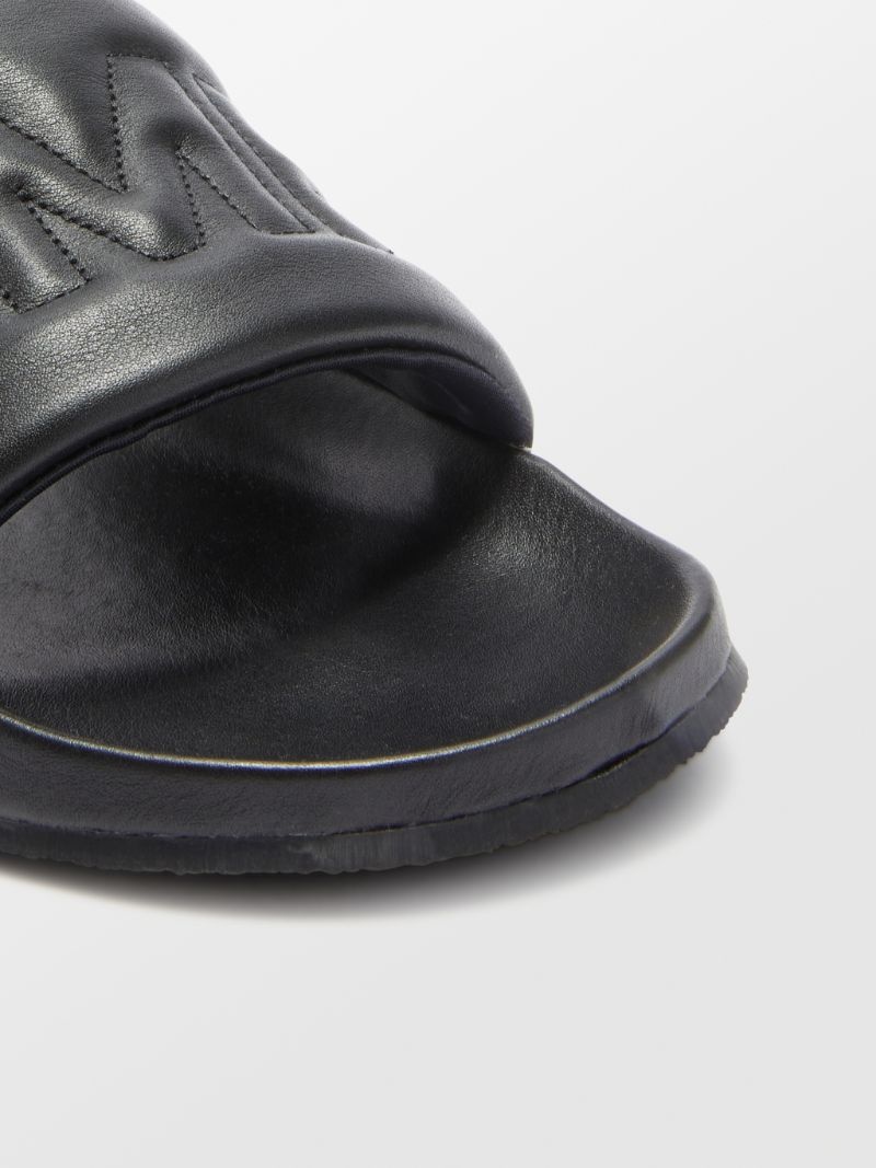 QUILTED LEATHER SLIDER - 5