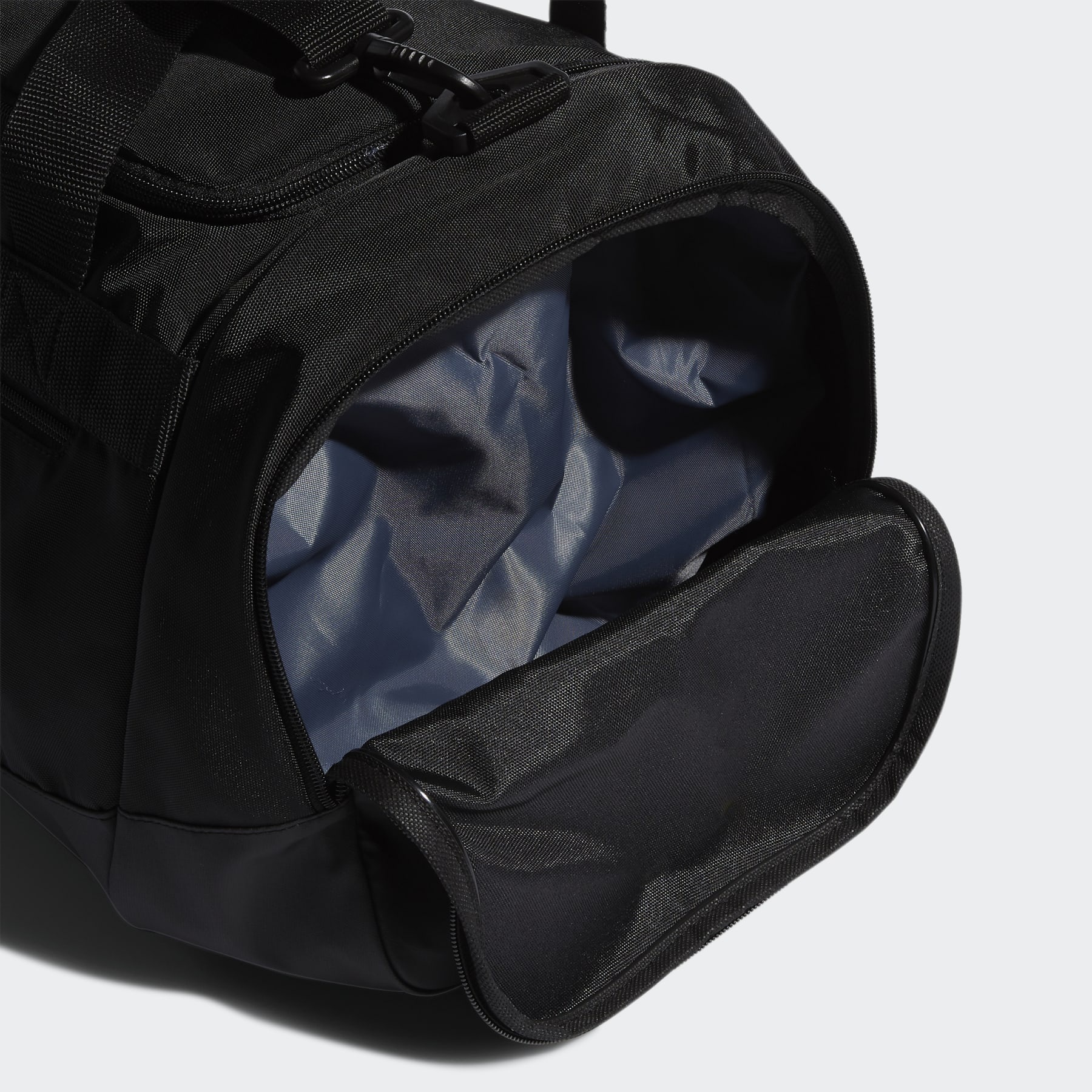 Defender Duffel Bag Small - 7