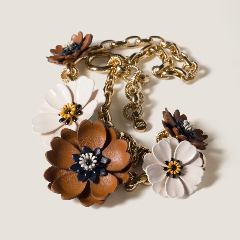 Miu Miu Metal and pearl necklace outlook