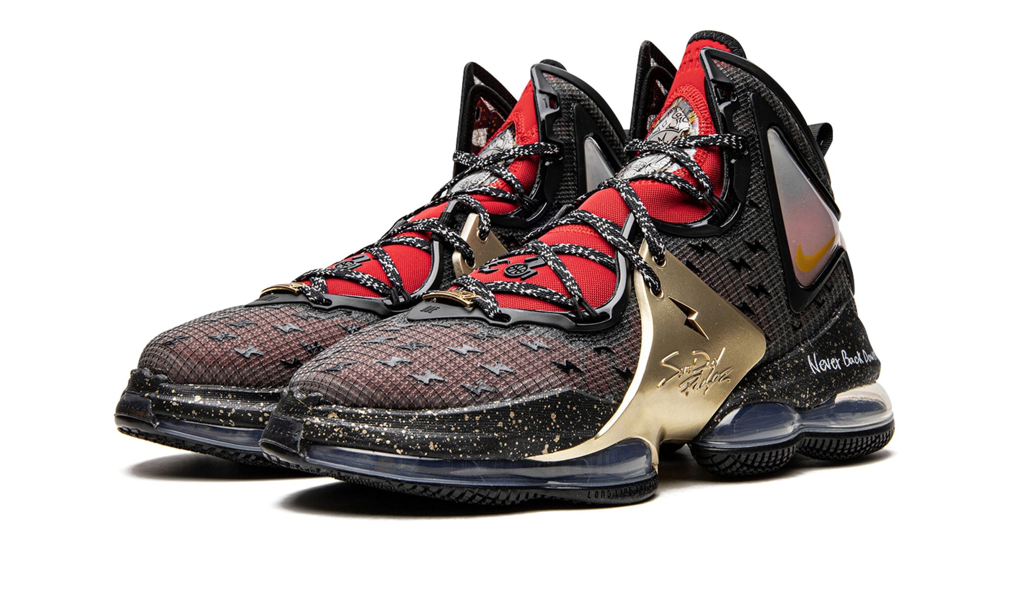 Lebron 19 "Doernbecher 2022" - 2