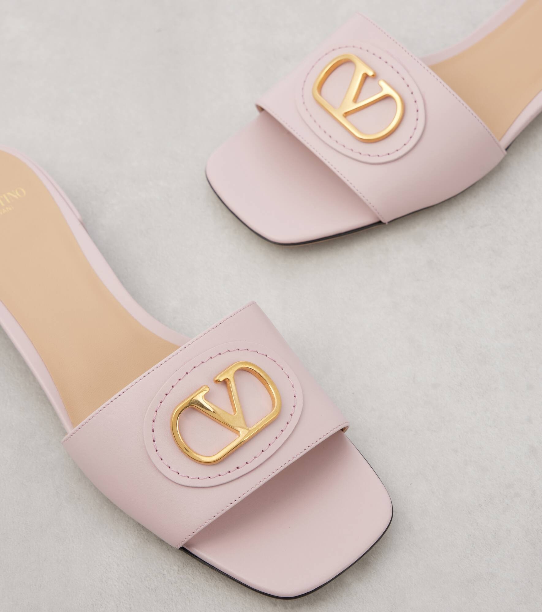 VLogo Signature leather mules - 5