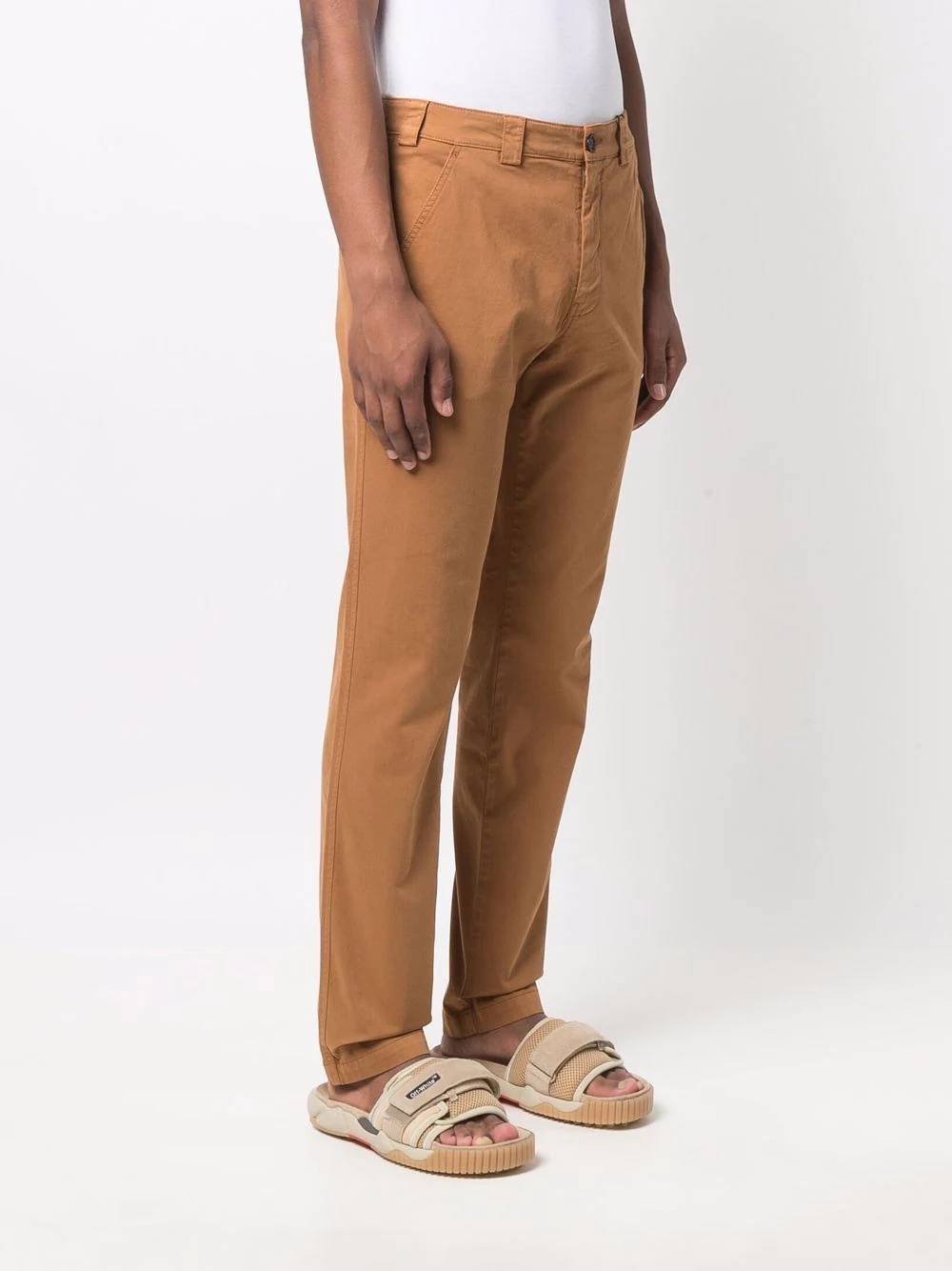 slim-fit logo-patch trousers - 3