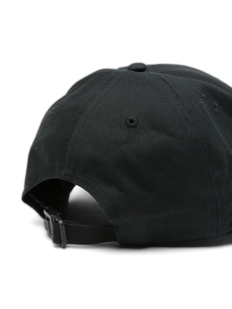Moncler logo-embroidered baseball cap outlook