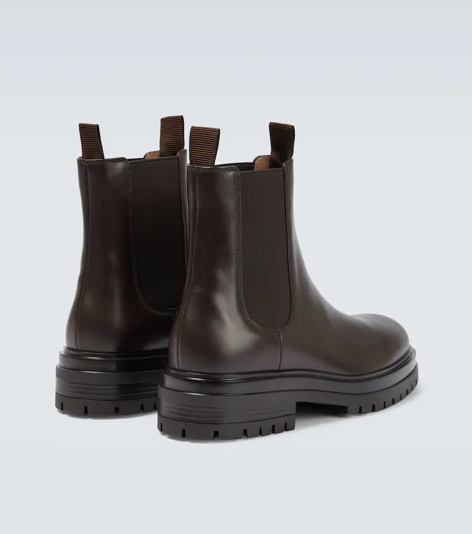 Brown Chester Chelsea Boots - 9