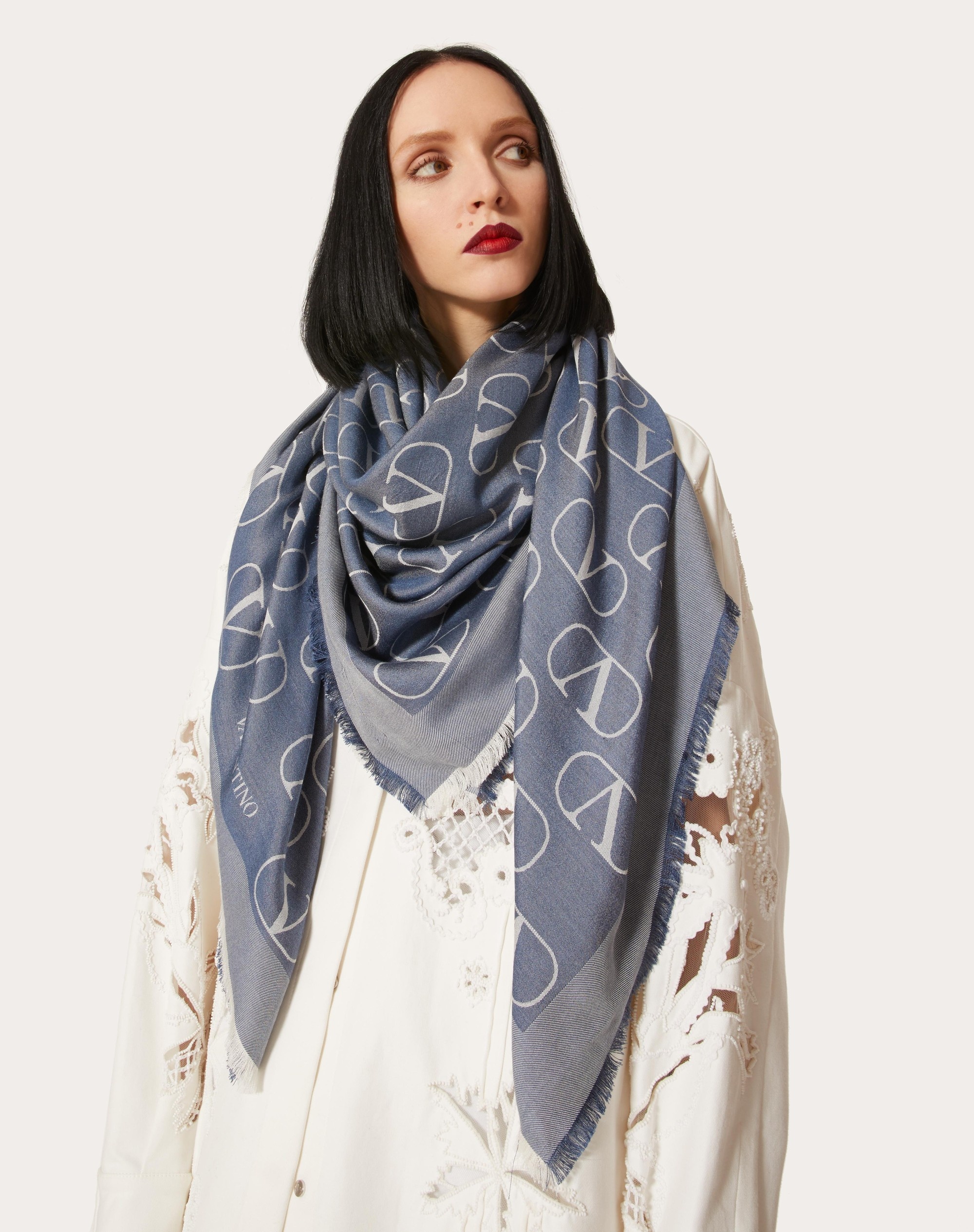 VLOGO SIGNATURE JACQUARD SHAWL IN SILK 140X140 CM - 4