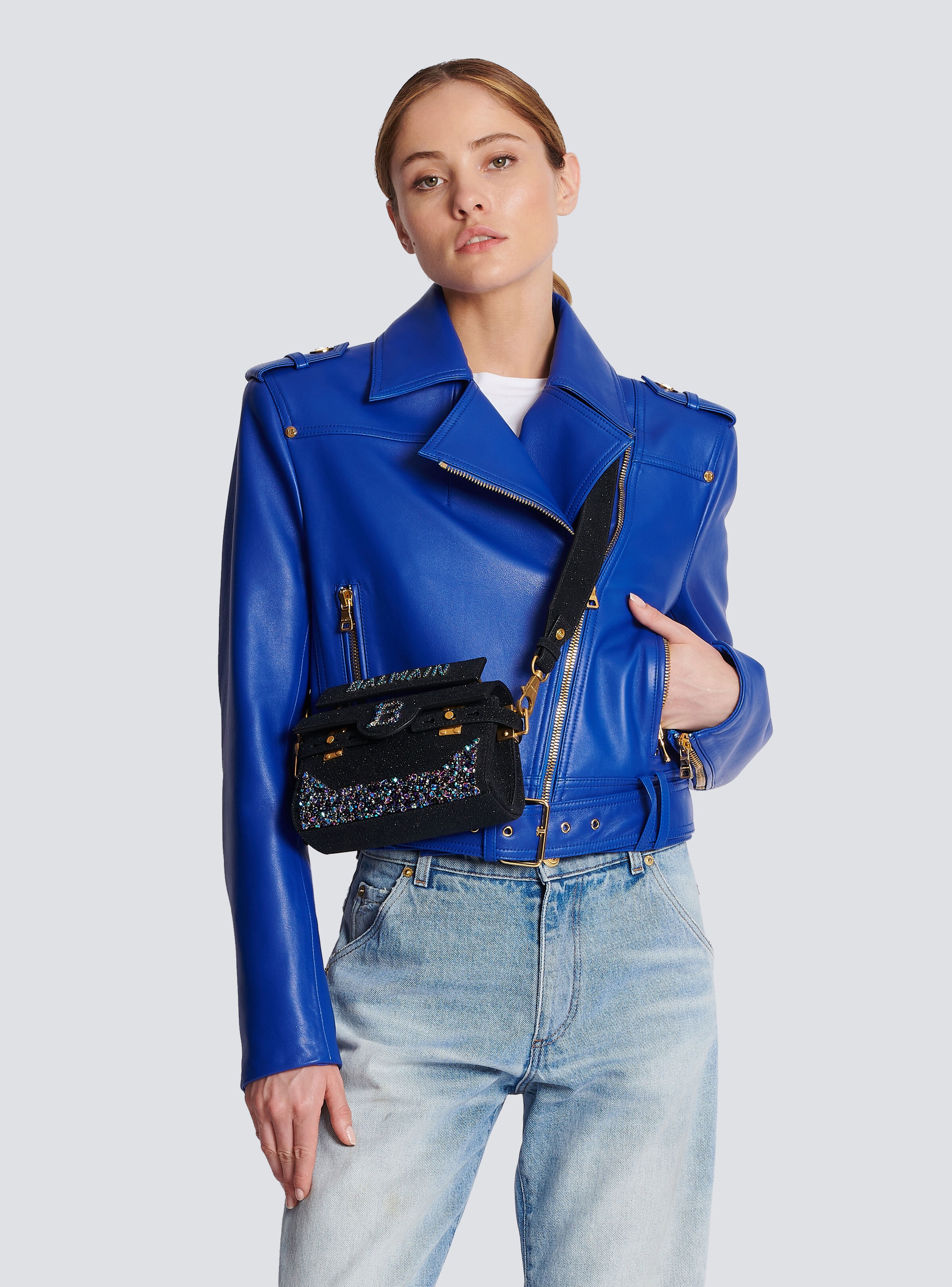 B-Buzz 19 bag in embroidered leather - 2