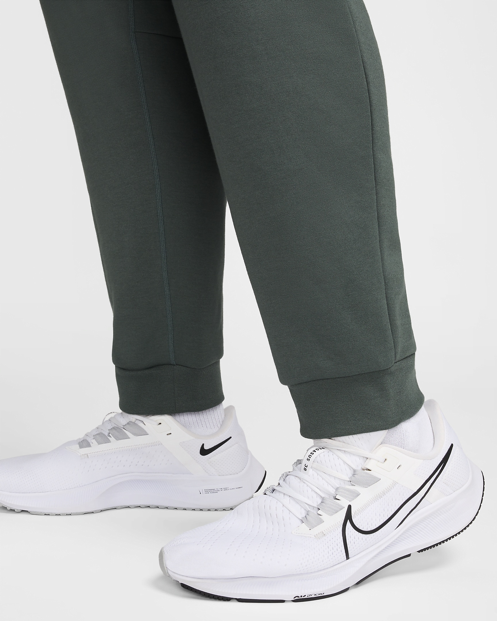 Nike Primary Men's Dri-FIT UV Versatile Joggers - 12