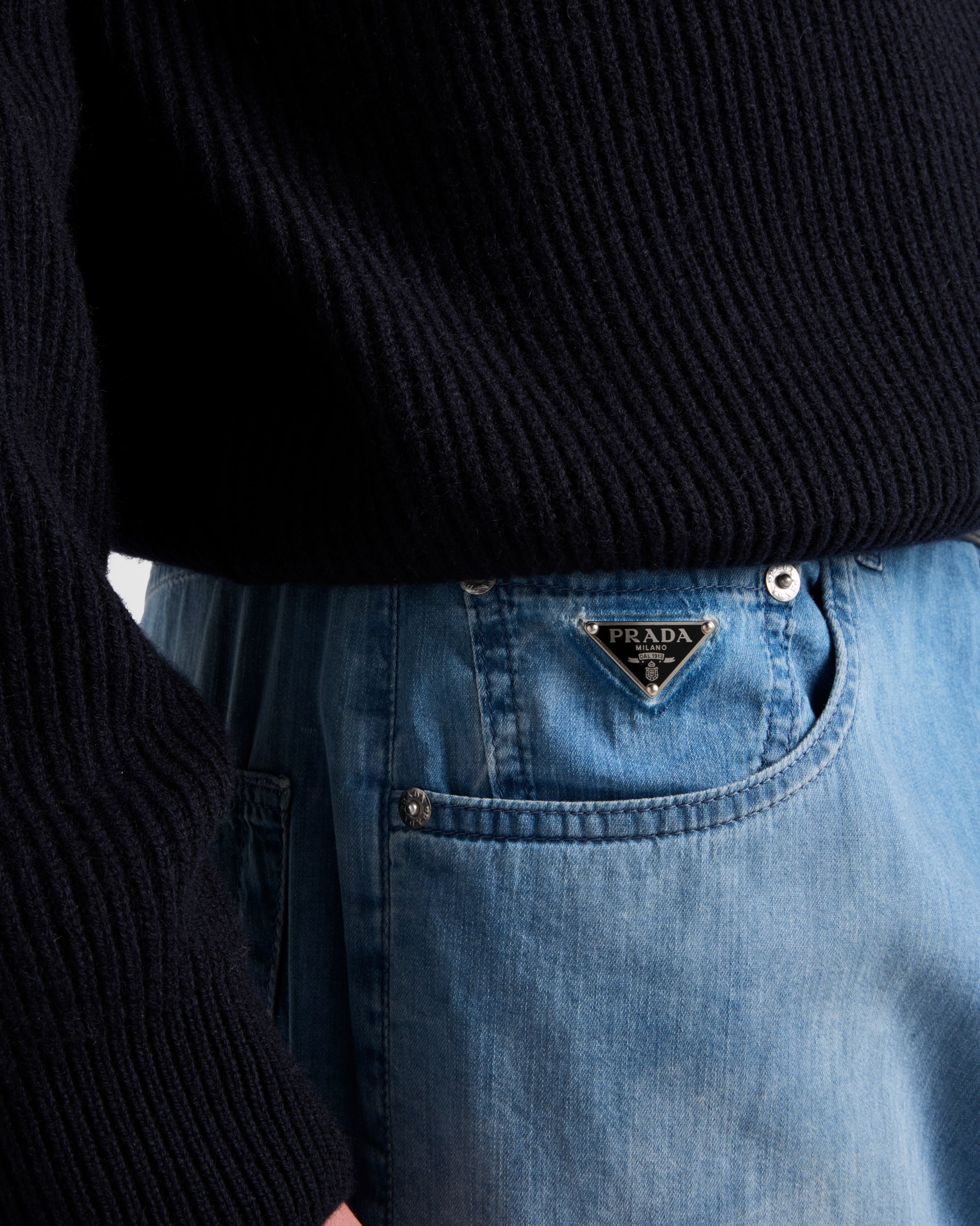Light denim five-pocket jeans - 3