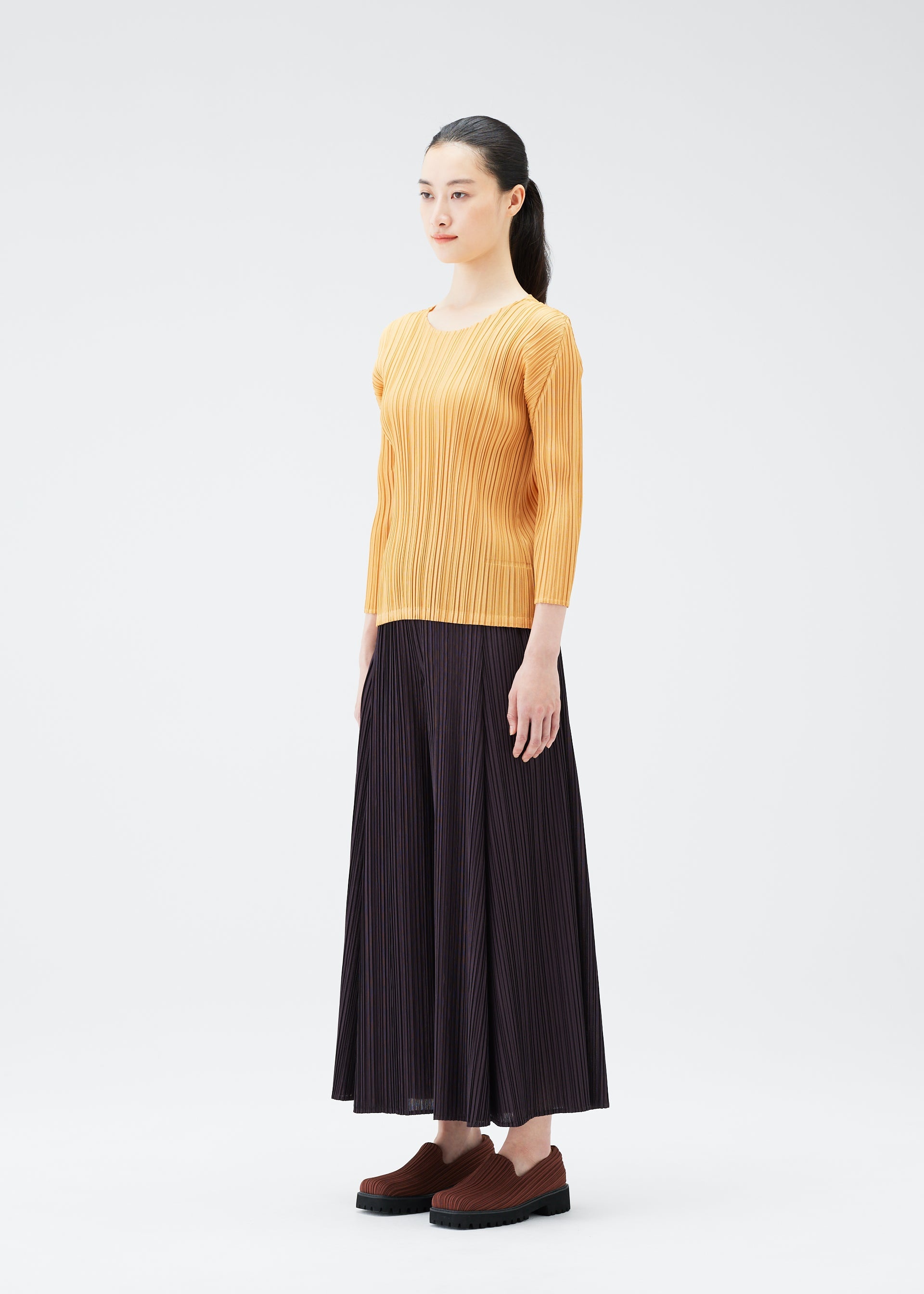 MELLOW PLEATS - 3