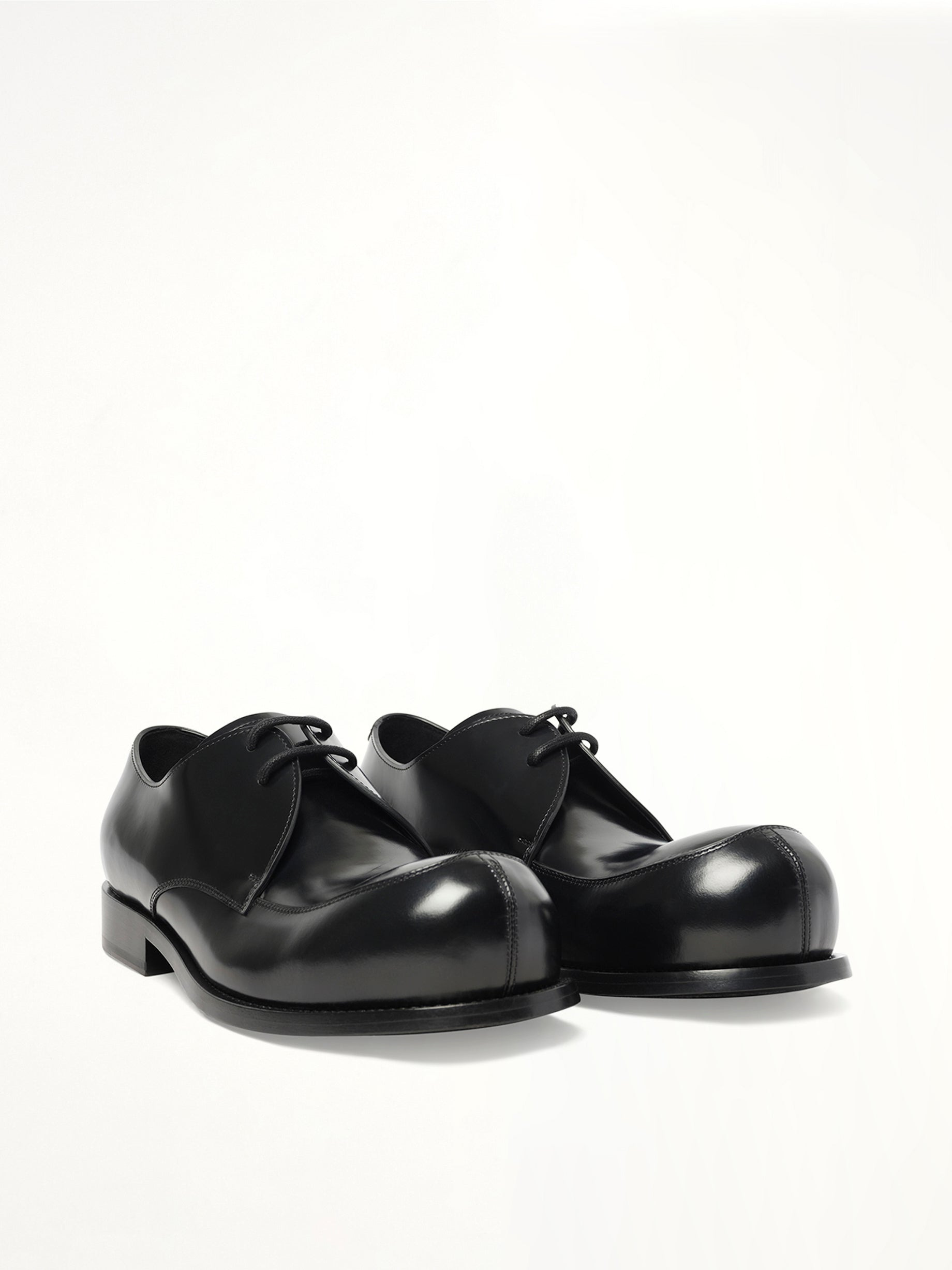 Round Toe Derby in Black - 2