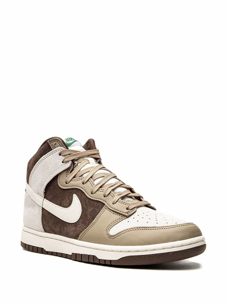 Nike Dunk High “Light Chocolate” sneakers outlook