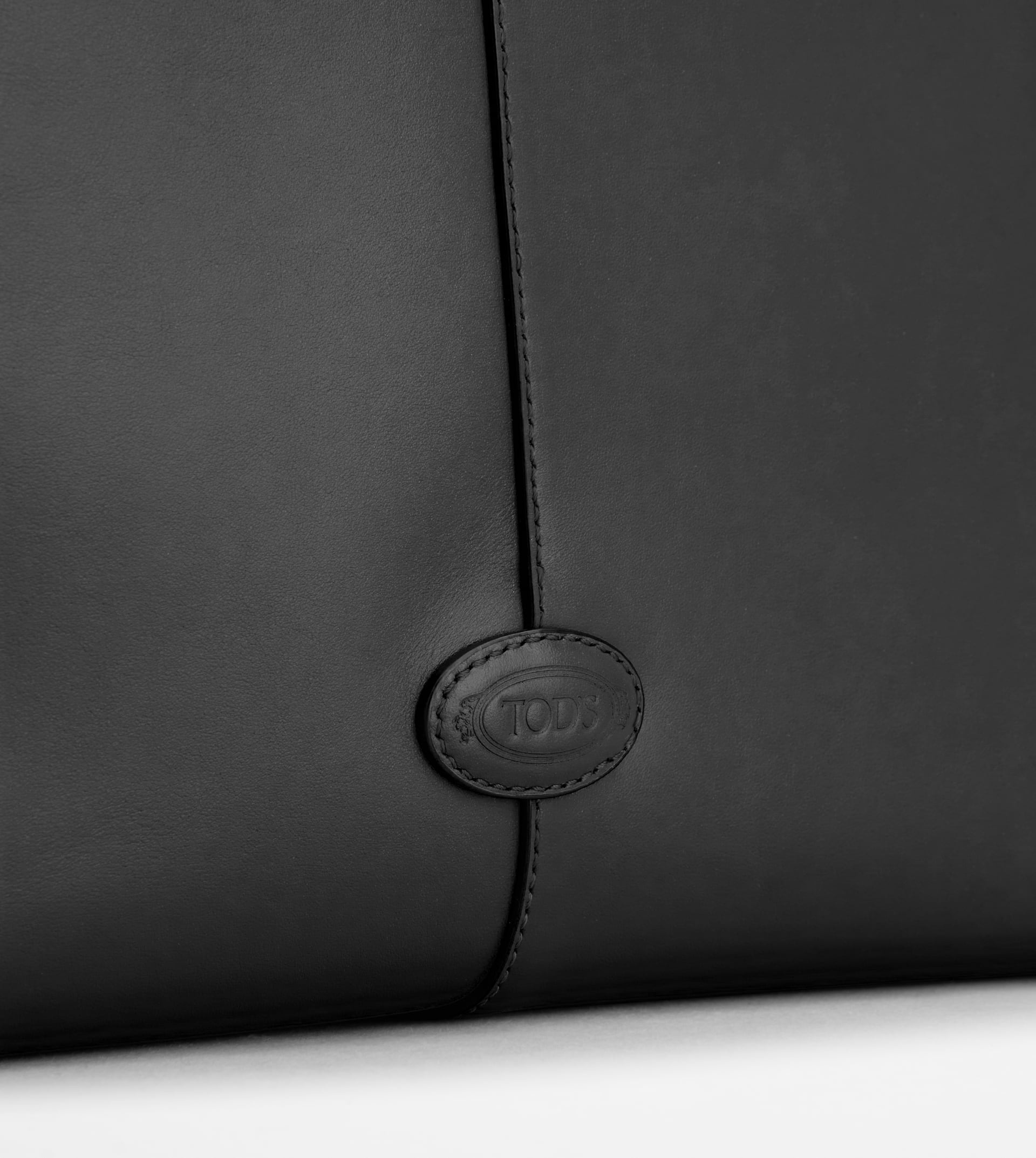 TOD'S DI BAG SHOULDER BAG IN LEATHER SMALL - BLACK - 4