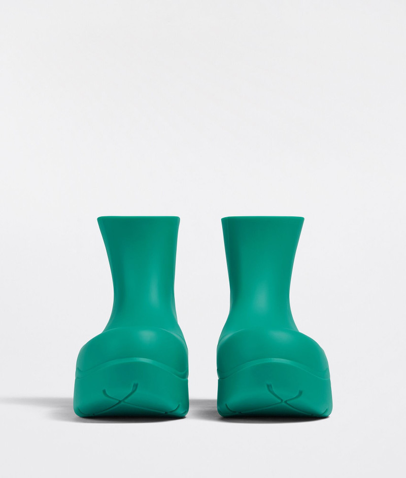 Bottega Veneta puddle outlook