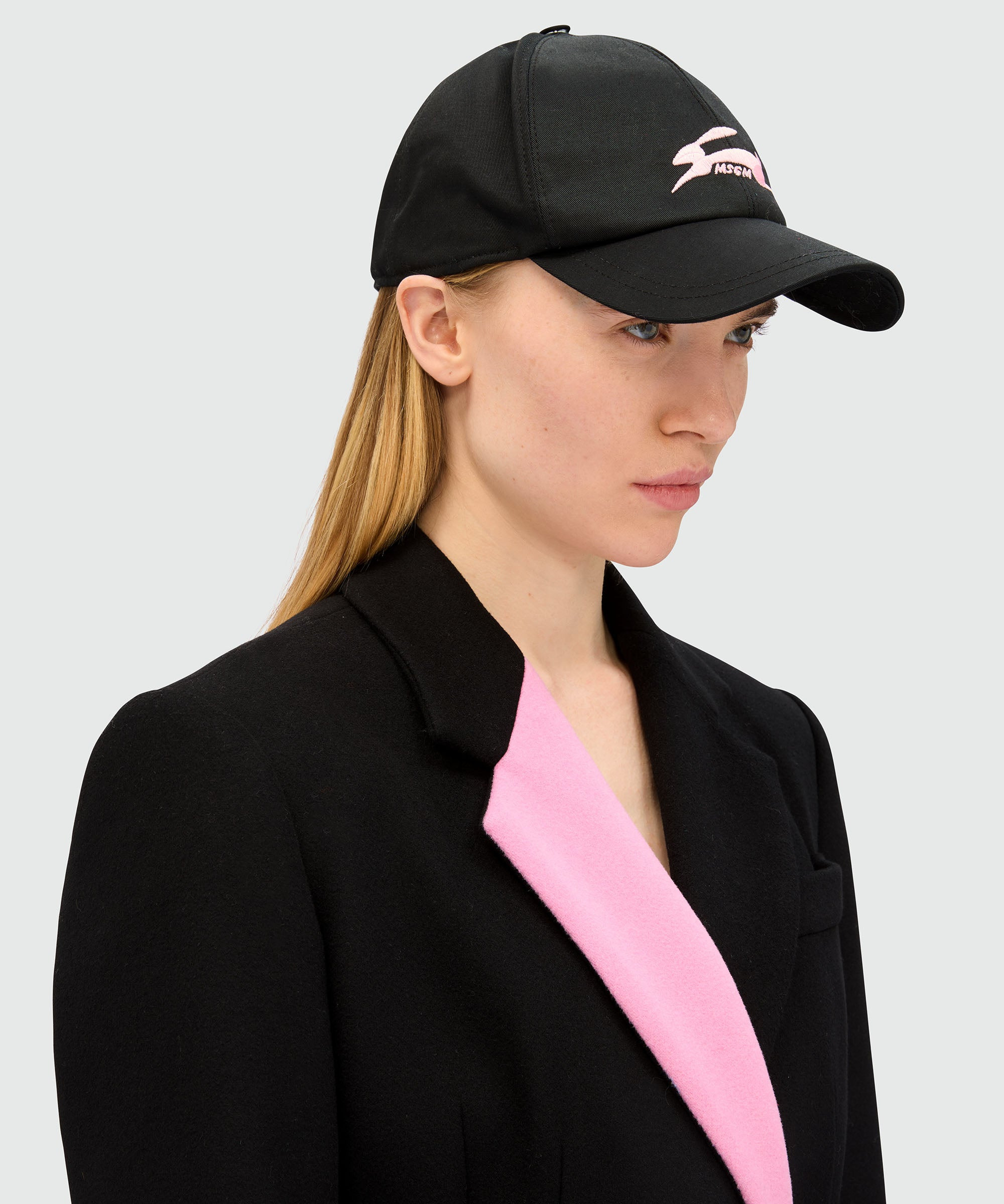 Black baseball cap with embroidery - 3