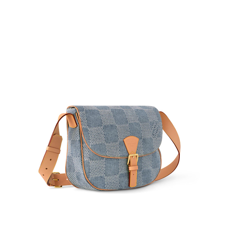 Louis Vuitton Montsouris Messenger MM outlook