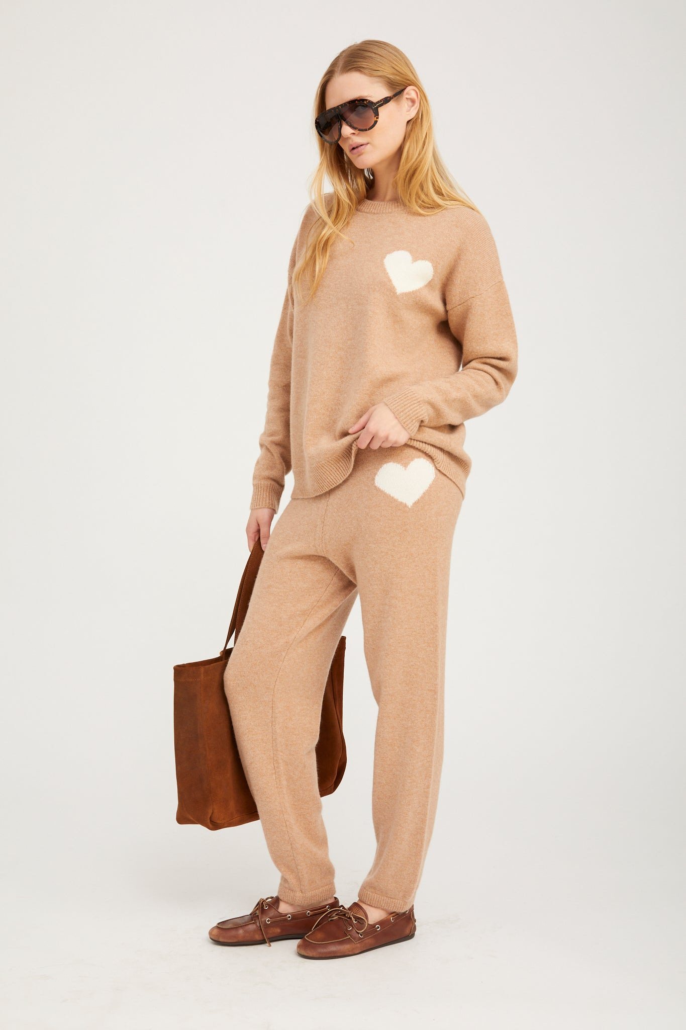 ALMONDINE CASHMERE HEART LOGO SWEATSHIRT - 5