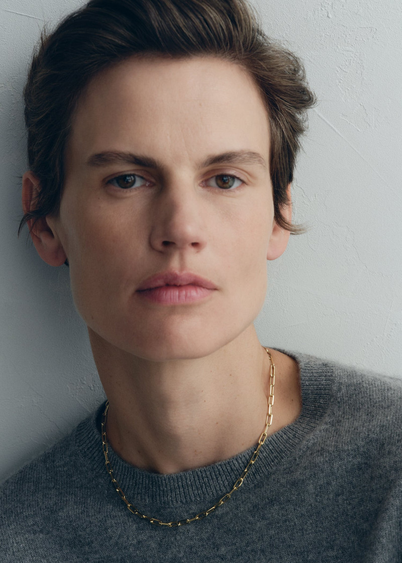 Totême Crew-neck chain 18kt gold outlook