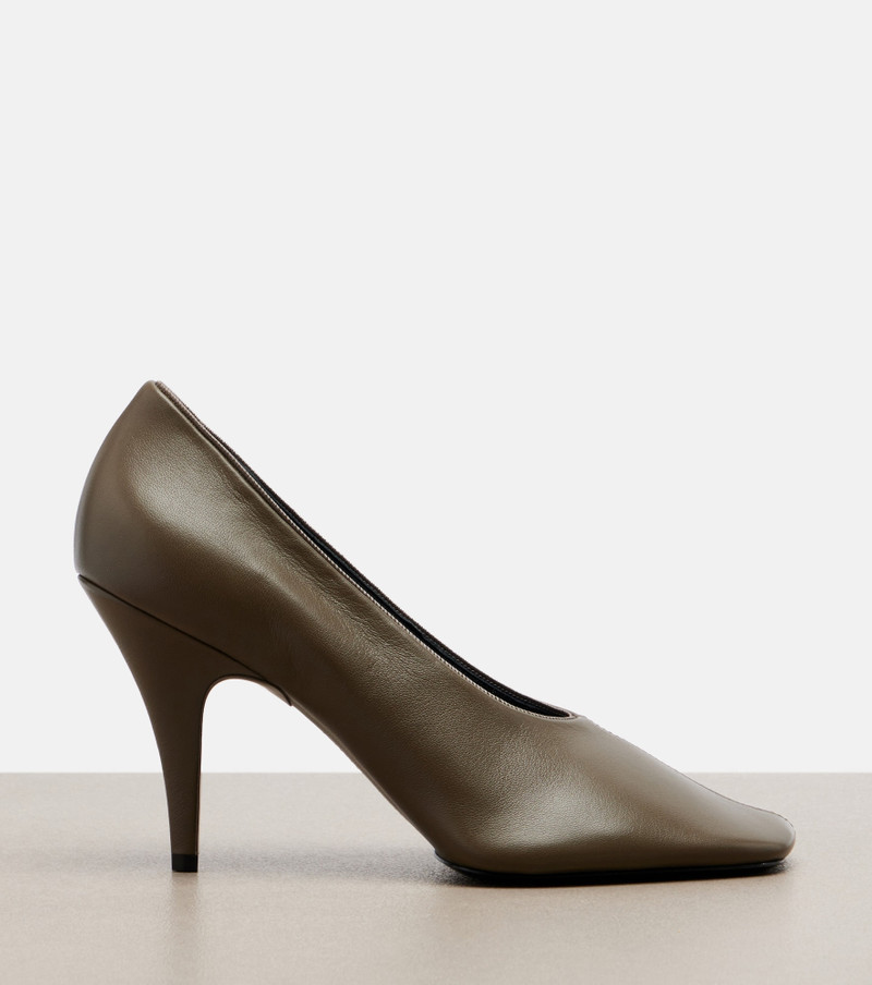 PHOEBE PHILO Leather pumps outlook